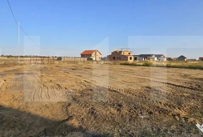 Teren de 697 mp, în Sânmihaiu Român - 1