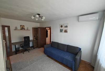 Apartament cu 2 camere semidecomandat, mobilat în Bucureștii Noi