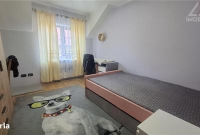 Casă cu 4 camere cu Teren 300 Mp în Valea Lupului