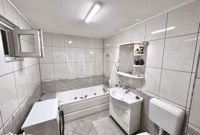 Casă cu 6 camere cu Teren 355 Mp în Rogerius - 2