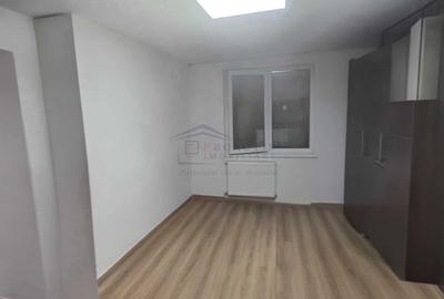 Apartament cu 2 camere semidecomandat în Ipotești - 3