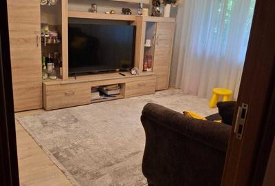 Apartament cu 2 camere semidecomandat în Berceni - 1