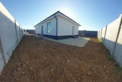 Casă cu 3 camere cu Teren 320 Mp în Central