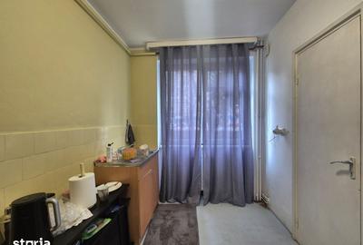 Apartament cu 2 camere semidecomandat în Calea București