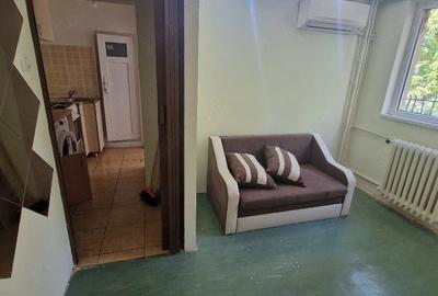 Apartament cu 2 camere decomandat în Rahova