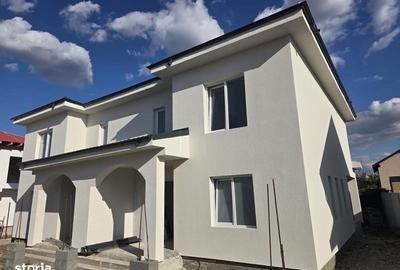 Casă cu 4 camere cu Teren 140 Mp în Central - 2