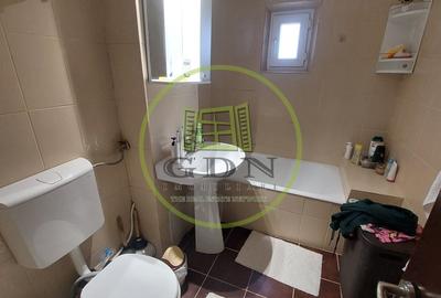 Apartament cu 2 camere decomandat, mobilat în Rovine - 4