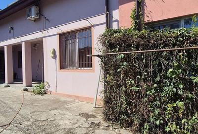 Casă cu 4 camere cu Teren 500 Mp în Central - 1
