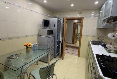 Apartament cu 3 camere decomandat în Timpuri Noi