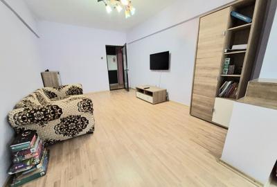 Apartament cu 2 camere decomandat în Micro 17 - 2