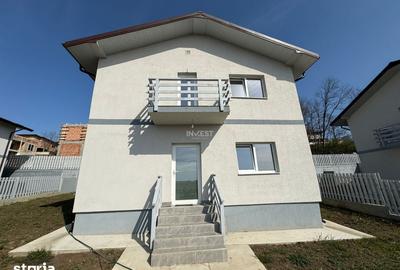 Casă cu 4 camere cu Teren 600 Mp în Central