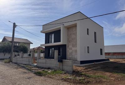 Casă cu 4 camere în Central - 3
