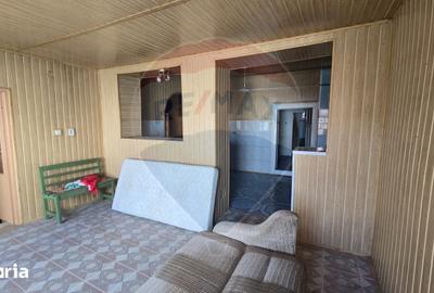 Casă cu 5 camere cu Teren 322 Mp în Central