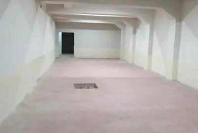 Spațiu comercial, de 600 mp, în Central
