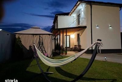 Casă cu 3 camere cu Teren 120 Mp în Central - 1