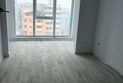 Apartament cu 3 camere în Central - 1