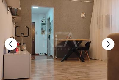 Apartament cu 3 camere semidecomandat în Berceni
