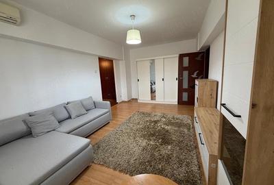Apartament cu 2 camere semidecomandat în Tei