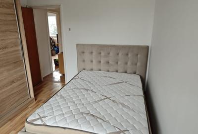 Apartament cu 3 camere semidecomandat, mobilat în Berceni - 1