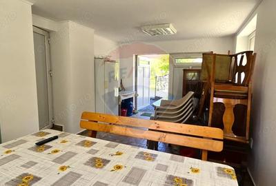 Casă cu 5 camere cu Teren 500 Mp în Moieciu - 8