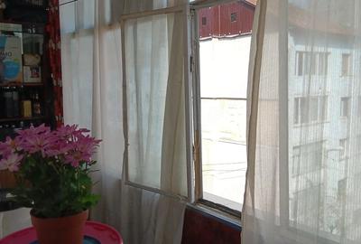 Apartament cu 3 camere decomandat în Calea Romanului - 4