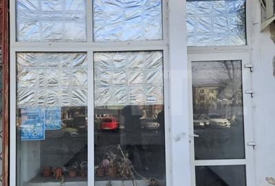 Spațiu comercial, de 50 mp, în Hunedoara