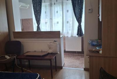 Garsonieră nedecomandată în Dezmir - 1