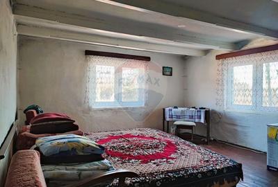 Casă cu 2 camere cu Teren 280 Mp în Rod - 3