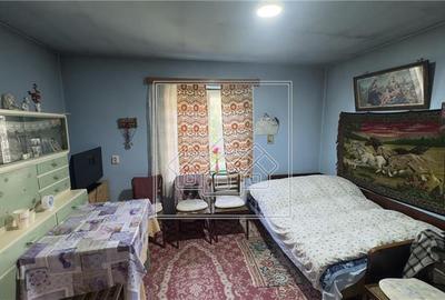 Casă cu 2 camere cu Teren 1167 Mp în Central - 6