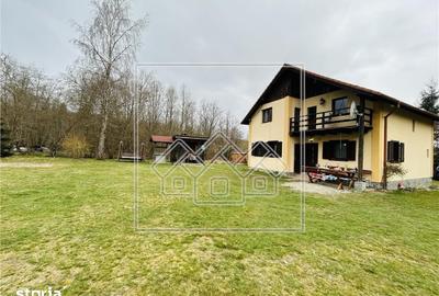 Casă cu 5 camere cu Teren 3400 Mp în Porumbacu de Jos - 2