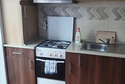 Apartament cu 2 camere decomandat în Florești