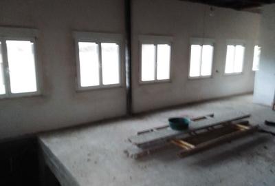 Casă cu 4 camere în Central - 7