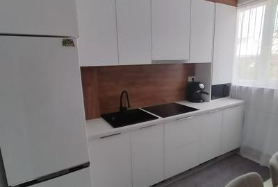 Apartament cu 2 camere decomandat în Central - 1
