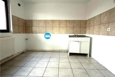 Casă individuală cu 8 camere cu Teren 300 Mp în Lunca Cetățuii - 8