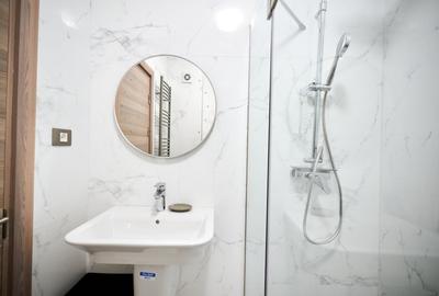 Apartament cu 3 camere semidecomandat, mobilat în Nord - 15
