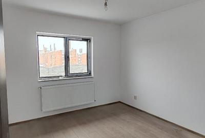 Casă cu 4 camere cu Teren 400 Mp în Clinceni - 3