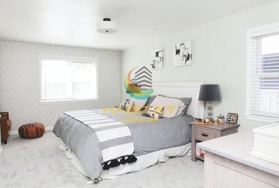 Apartament cu 3 camere semidecomandat în Berceni