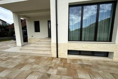 Casă cu 5 camere în Ostroveni - 3