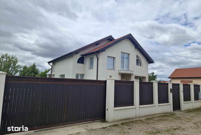 Casă cu 5 camere cu Teren 500 Mp în Sântandrei - 2
