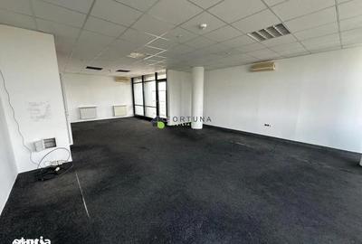 Spațiu comercial, de 73 mp, în Nord - 4