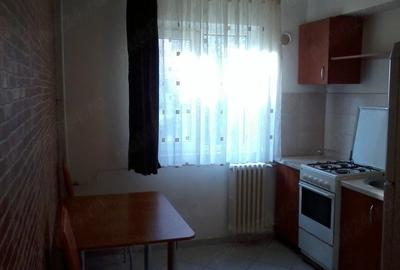 Garsonieră decomandată în Podu Roș