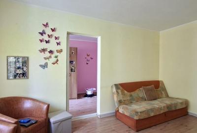 Apartament cu 3 camere în Micro 40