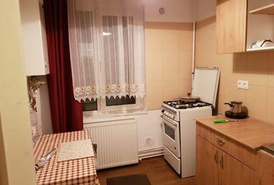 Apartament cu 2 camere decomandat în Tudor