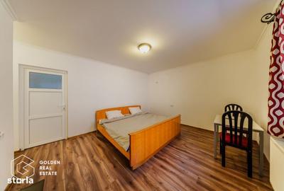 Spațiu comercial, de 400 mp, în Central - 4