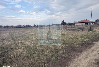 Teren de 500 mp, în Stupini