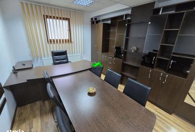 Spațiu comercial, de 50 mp, în Central