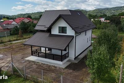 Casă cu 4 camere cu Teren 575 Mp în Brebu