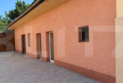 Casă cu 2 camere cu Canalizare în Central