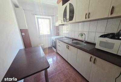 Apartament cu 2 camere decomandat în Tractorul - 10