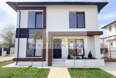 Casă individuală cu 4 camere decomandat cu Canalizare în Berceni